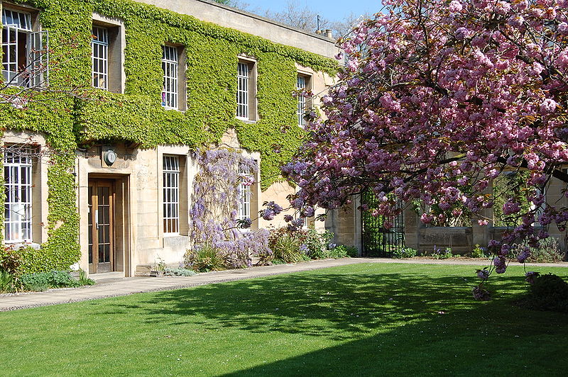Oxford University Halls - Regent’s Park College. Image courtesy of Wikimedia.