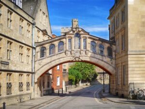 Oxford University - New College. Image courtesy of Cycling Man.