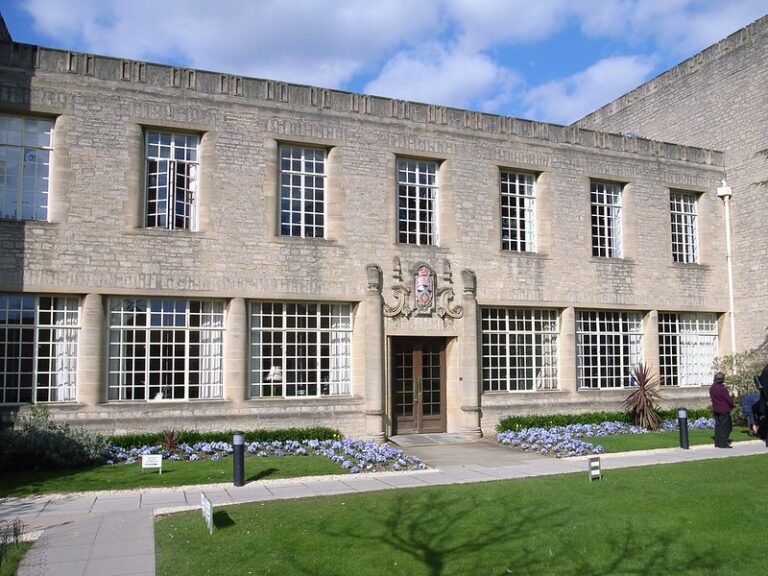 Oxford University - St Anne's College. Image courtesy of Steve Cadman.