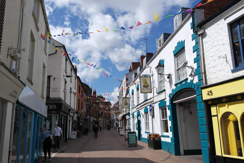 Things to See Near Oxford: Banbury Town. Image courtesy of General Views via Flickr Commons.