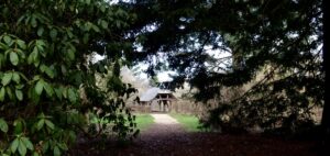 Getting married at Oxford Botanic Gardens - The Barn