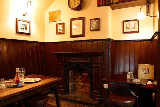 Oxford Pubs: The Eagle & Child - Interior.