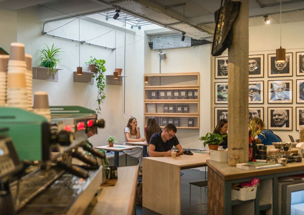 Best Charming Cafes to Study and Work in Oxford + What to Order