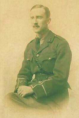 Tolkien in uniform, 1916.